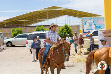 Cabalgata 44